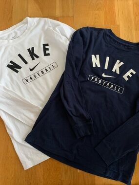Nike Kids Long Sleeve Tees in White and Navy. Baseball Football. Size M.